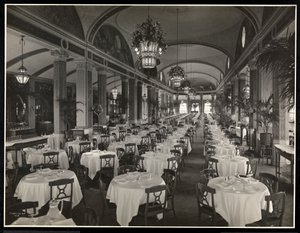 El restaurante del jardín en la azotea del Hotel Pennsylvania, 1919 de Byron Company