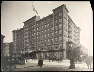Hotel Windsor en la 5ª Avenida desde las calles 46 a 47, Nueva York, 1898