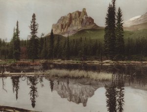 Castle Mountain (foto en color)