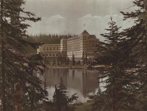 Chateau, Lake Louise (foto en color) de Byron Hill Harmon