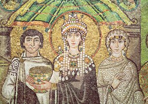 Emperatriz Teodora con su corte de dos ministros y siete mujeres, c.547 d.C. (mosaico) (detalle)