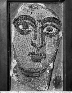 Rostro de una dama de la Iglesia de San Ambrosio, rostro de una dama (mosaico)