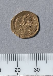 Medio Tremissis de Justiniano I, Constantinopla, 527-565 (oro) de Byzantine School