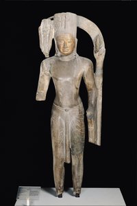 Estatua de pie de Harihara, estilo Phnom Da, de Angkor Borei