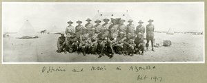 Oficiales y suboficiales en N.Z.M.A.A., octubre de 1917 de Capt. Arthur Rhodes