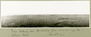 Vista mirando sobre Beerseba desde dos millas arriba del Camino de Hebrón, 3 de noviembre de 1917 de Capt. Arthur Rhodes