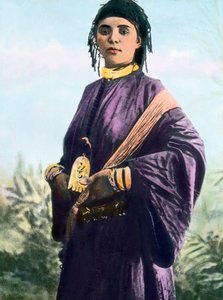 Marruecos, retrato de una mujer joven, fecha de la imagen: hacia 1910. Archivo Carl Simon de Carl Simon