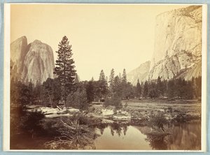 Por el valle, El Capitán y las Rocas de la Catedral de Carleton E. Watkins