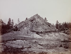 Casa de sudor india, condado de Mendocino, California, 1863 de Carleton Emmons Watkins