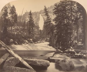 Cascada Nevada, 700 pies de Carleton Emmons Watkins