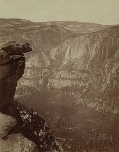 Cataratas de Yosemite desde Glacier Point, 1865-66, impreso ca. 1875 de Carleton Emmons Watkins