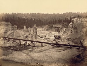 Malakoff Diggings, North Bloomfield, Condado de Nevada, California de Carleton Watkins