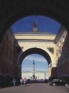 El Arco de Triunfo del Edificio del Estado Mayor en San Petersburgo, 1819-1829 de Carlo Rossi