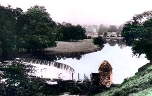 El Valle del Enigma en Clitheroe, Lancashire, 1926 de Cavenders Ltd