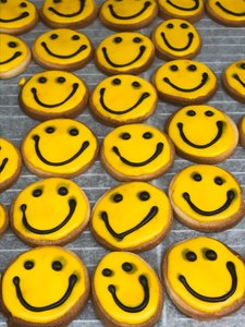 Composición - Smiley, 2019 (foto) de Cécile Jamet