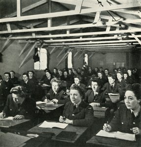 Un examen seguirá, c1943 de Cecil Beaton