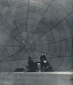 El web WAAFS trabajando en un globo, 1941