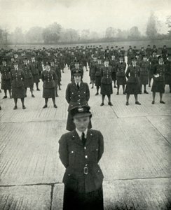 Oficiales de la W.A.A.F. en su escuela de instrucción, c1943