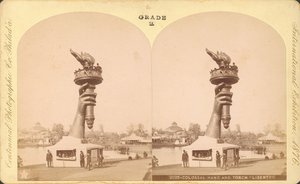 Mano colosal y antorcha, Libertad, Exposición del Centenario, Filadelfia