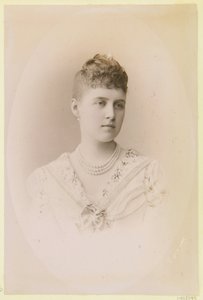 Alexandra de Grece, grande duchesse de Russie - Retrato de la Gran Duquesa Alexandra Georgievna de Rusia (1870-1891), por Bergamasco, Charles (Karl) (1830-1896). Foto del álbum de Charles Bergamasco