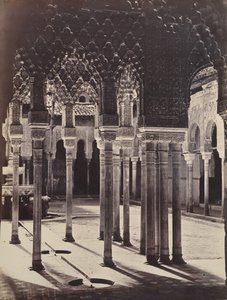 [El Patio de los Leones en la Alhambra, visto desde debajo del pórtico del templo], 1862