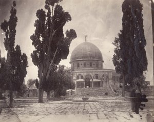 La Cúpula de la Roca en el Haram al Sharif en Jerusalén, desde el sur, 1870 de Charles F. Tyrwhitt Drake