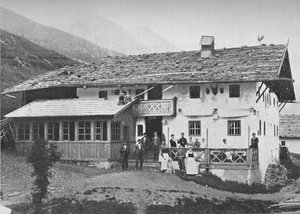 Chalet de montaña, Tirol, c. 1913 de Charles J. S. Makin