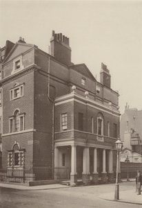 Casa de la Esquina, Calle South Audley, Oeste de Charles Latham