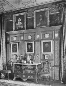 Paneles en el Salón de Charles Latham