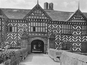 La entrada de Charles Latham