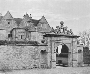 La Entrada Principal de Charles Latham