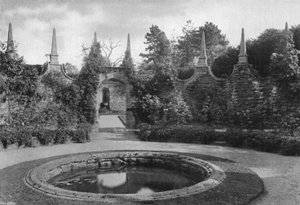 Al patio de rosas de Charles Latham