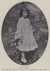 Alice Liddell (foto en blanco y negro)