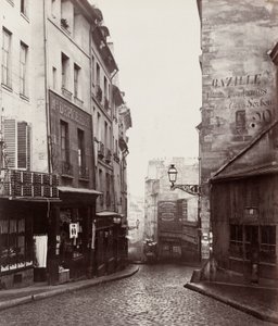Rue de la Montagne-Sainte-Geneviève prés de carrefour de la rue LaPlace (Calle de la Montaña-Santa Genoveva cerca del cruce de la calle LaPlace)