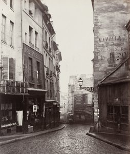 Rue de la Montagne-Sainte-Geneviève cerca de la intersección de Rue Laplace