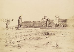 [Paisaje yermo con una fortaleza sin identificar, Delhi]. de Charles Moravia