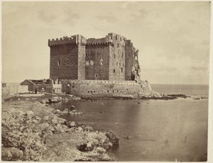 [El castillo de la isla de Saint-Honorat, cerca de Cannes / Le château de île Saint-Honorat, près de Cannes de Charles Nègre