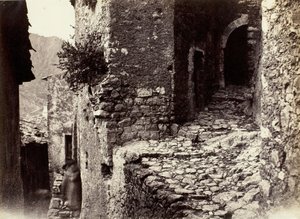 Una calle en Sainte-Agnès cerca de Roquebrune, c. 1865 de Charles Nègre