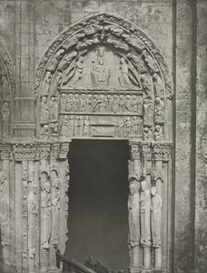 Catedral de Chartres: Puerta derecha del portal real con Nuestra Señora de Chartres, 1857 de Charles Nègre