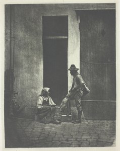 Pifferaro de pie y campesina italiana sentada, en el patio del 21 Quai Bourbon de Charles Nègre