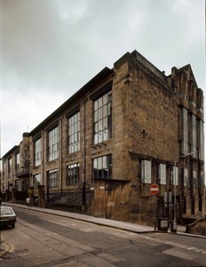 Vista de la Escuela de Bellas Artes diseñada por el arquitecto Charles Rennie Mackintosh de Charles Rennie Mackintosh