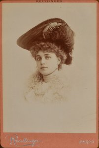 Mujer elegante con sombrero - Charles Reutlinger de Charles Reutlinger