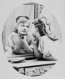 Retrato de la actriz Henriette Victoire Drouard (1851-1923). de Charles Reutlinger