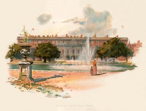 Hampton Court, fachada este