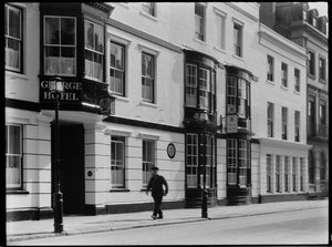 Hotel George, High Street, Ciudad de Portsmouth, 1930s de Charles William Prickett
