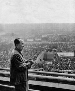Retrato del Jefe de Estado chino Mao Tse-Tung (Mao Ze-Dong o Mao Zedong o Mao Tse Toung o Mao Tso Tong) (1893-1976) durante la Conmemoración del Partido Comunista. China, hacia 1960.
