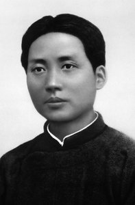 Retrato de Mao Tse-Tung (Mao Ze-Dong o Mao Zedong o Mao Tse Toung o Mao Tso Tong) (1893-1976), joven, quien se convirtió en jefe de estado chino - China, circa 1915 de Chinese Photographer