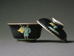 Un azucarero con tapa, Período Qianlong (1736-95) c.1740 (porcelana) de Chinese School