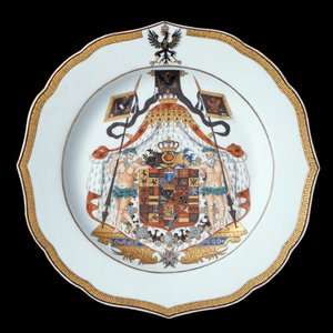 Un plato de cena armorial, Período Qianlong (1736-95) c.1755 (porcelana)