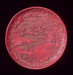 Plato de Cinabrio Tallado, finales de la dinastía Yuan a principios de la dinastía Ming